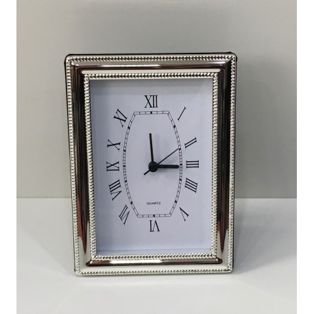reloj-sobremesa-plateado