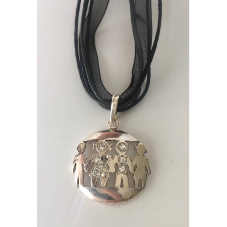 collar-familia