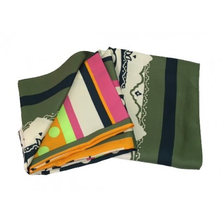 panuelo-seda-lunares-verdes