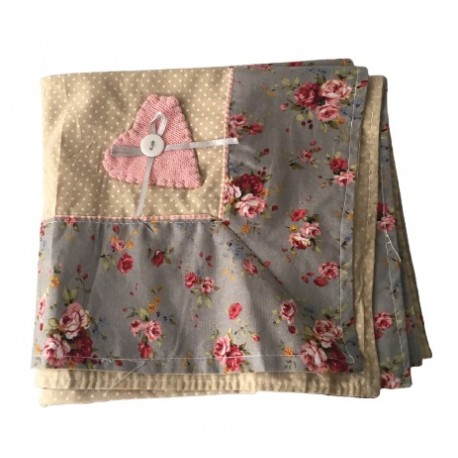 camino-mesa-flores-rosas