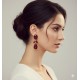 Pendientes Pequeños de Diseño Floral Rojo Intenso
